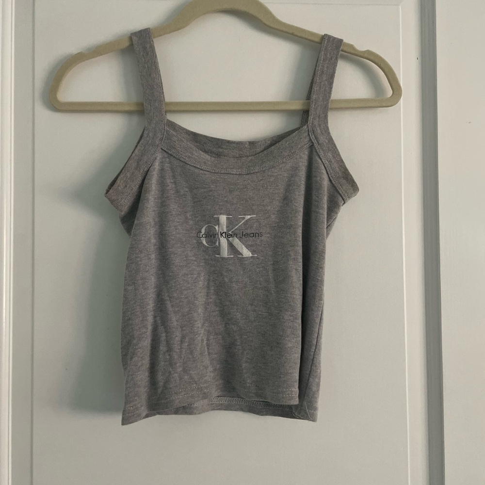 Early 2000s vibe Calvin Klein cropped tank top